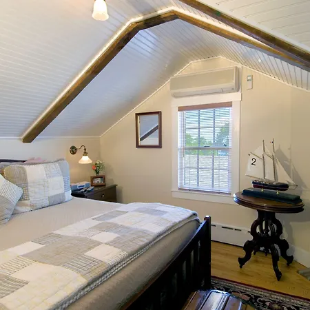 Revere Guest House-3