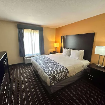 Best Western Plus Bass Hotel & Suites-3