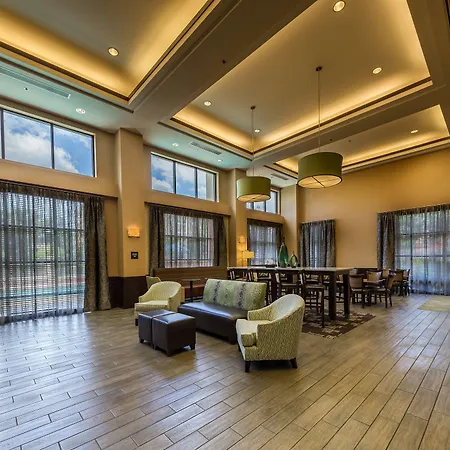 Hampton Inn & Suites Burlington-2
