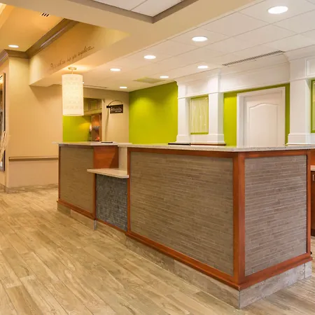 Hilton Garden Inn Charlottesville-2