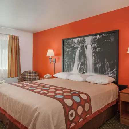 Super 8 By Wyndham Cloverdale Wine Country-2