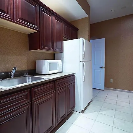 Town & Country Inn And Suites-2