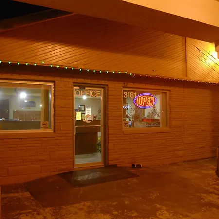 America'S Best Inn And Suites Emporia-3