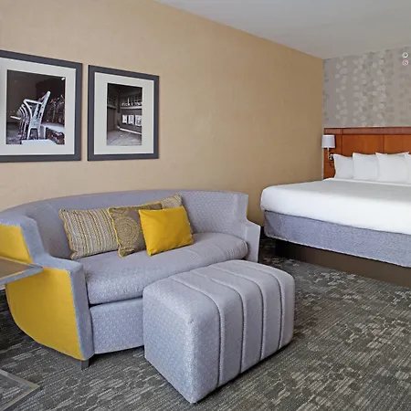 Courtyard By Marriott Aberdeen At Ripken Stadium-2