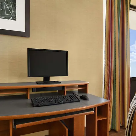 Super 8 By Wyndham Oxford-3