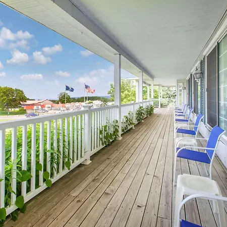 Days Inn By Wyndham Petoskey-2