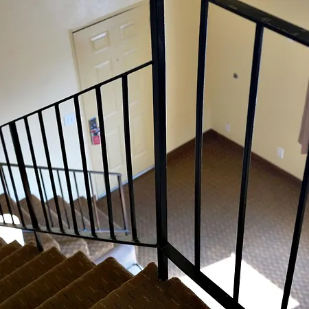 Key Inn And Suites-3