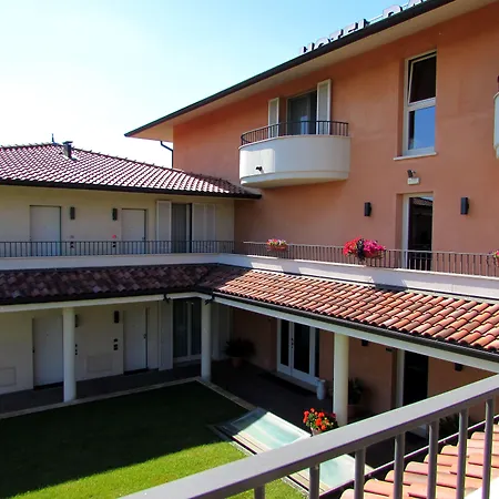 Hotel Dante Residence-3