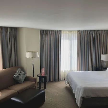 Hilton Garden Inn Baltimore Inner Harbor-3