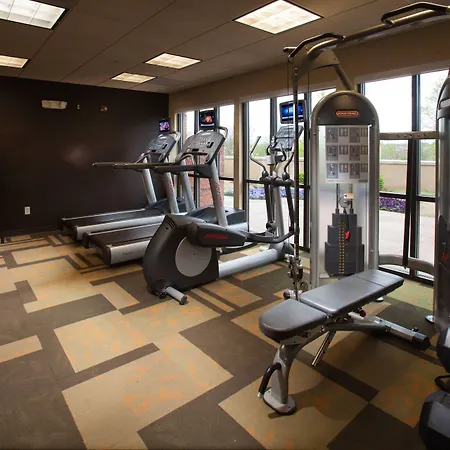 Courtyard By Marriott Fayetteville-2