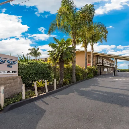 Bay Breeze Inn-2