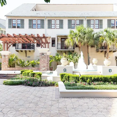 Carriage House Hotel-3