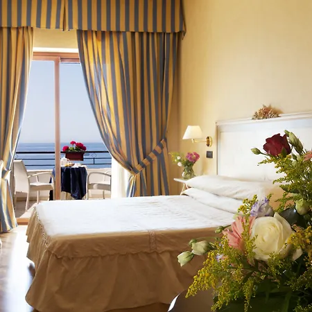 Punta Campanella Resort&Spa-3