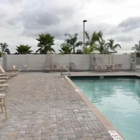 Hampton Inn & Suites Lake Wales-2