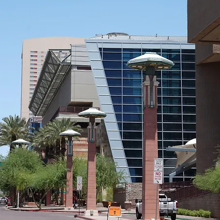 Moxy Phoenix Tempe/Asu Area-3