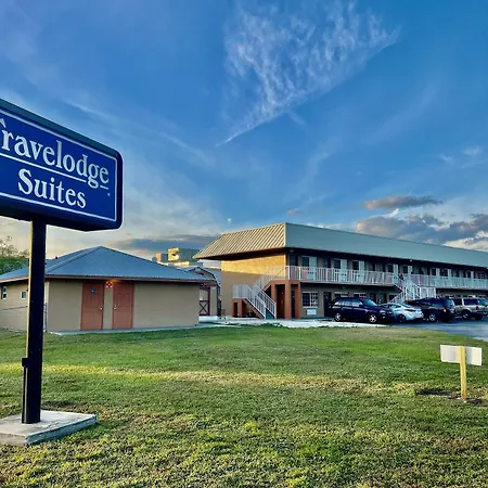 Travelodge Suites By Wyndham Lake Okeechobee-3
