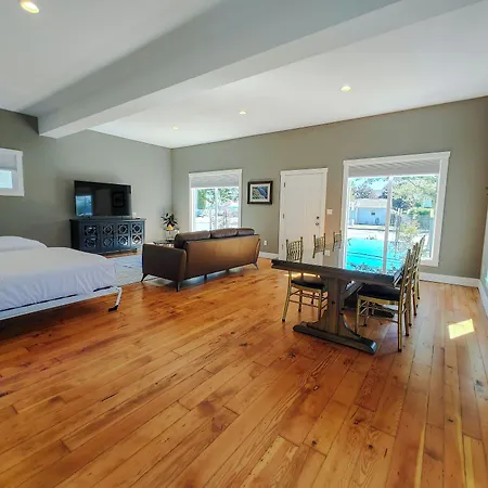 Majestic Inn And Spa-3
