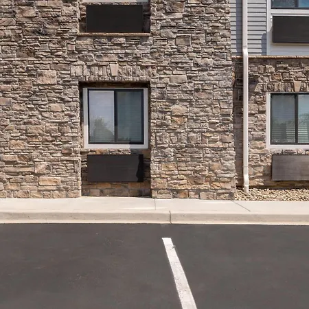 La Quinta Inn & Suites By Wyndham Greenville Woodruff Rd-3