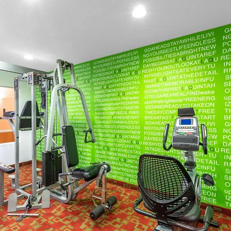 La Quinta Inn & Suites By Wyndham St. Augustine-2