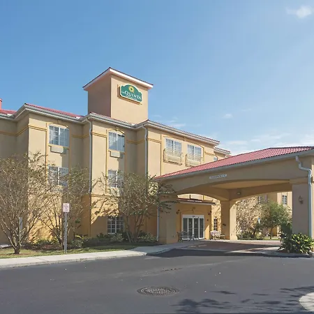 La Quinta Inn & Suites By Wyndham St. Augustine-3