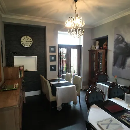 Ty Rosa Rooms-3