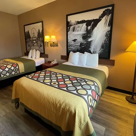 Super 8 By Wyndham Rolla-2