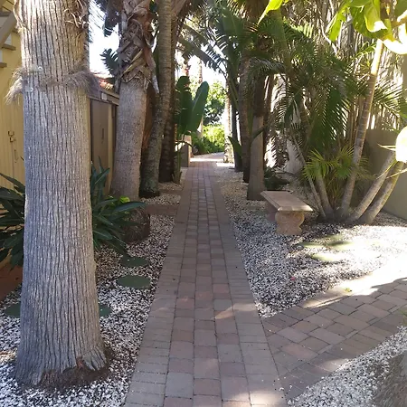 Turtle Crawl Inn - Longboat Key-3