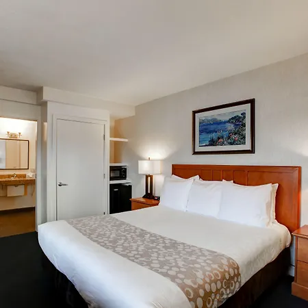 Newport Channel Inn-2