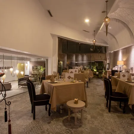 Dellarosa Boutique Hotel And Spa-3