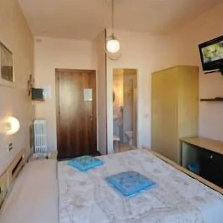 Hotel Elena-3