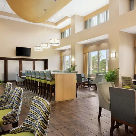 Hampton Inn & Suites Brunswick-2