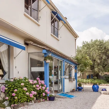 Logis Hotel des Cayrons-3