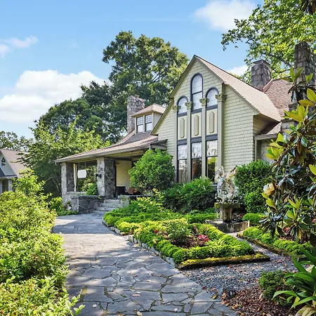 Stonehurst Place Bed & Breakfast-3