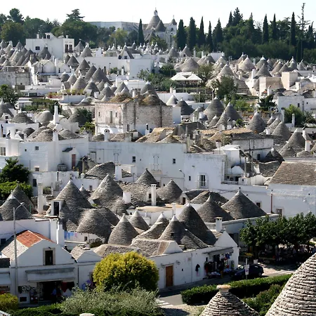 Trulli Holiday Albergo Diffuso-3