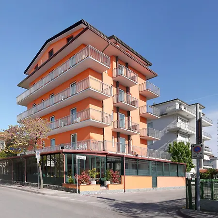 Hotel Beach2-3