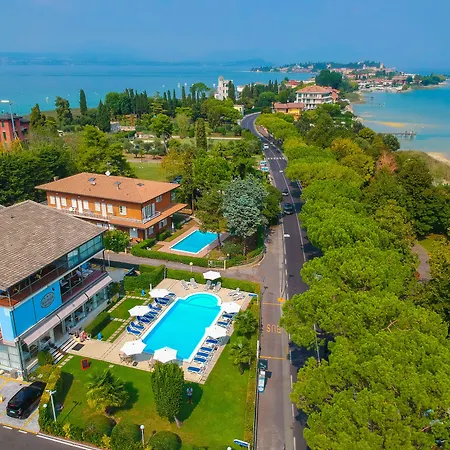 Hi Hotels Sirmione - Lakeview Pool-3