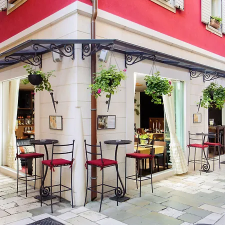 Marmont Heritage Hotel (Adults Only)-3
