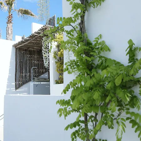 Vila De La Mar & Spa-3