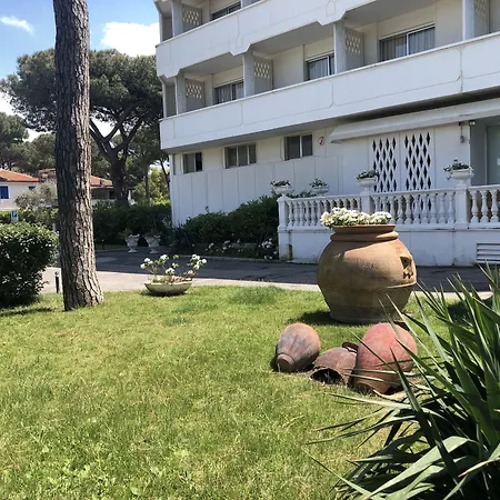 Domizia Palace Hotel-3