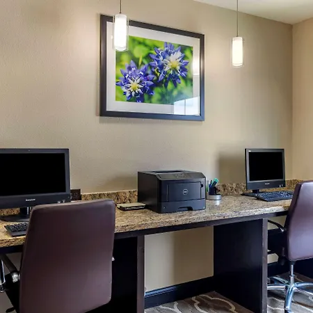 Comfort Inn & Suites Paris-3