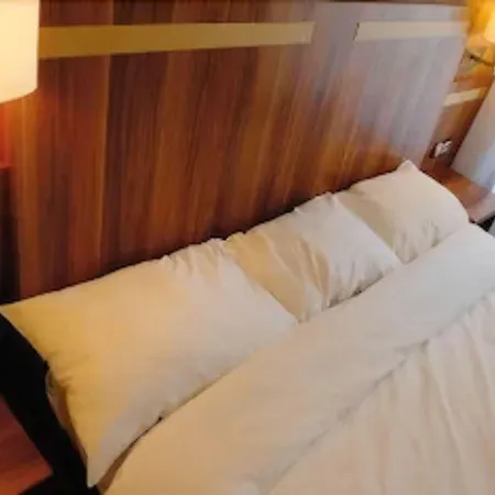 Hotel The Originals du Grand Monarque Nantes Gare-2