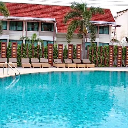 Pattaya Discovery Beach Hotel-3