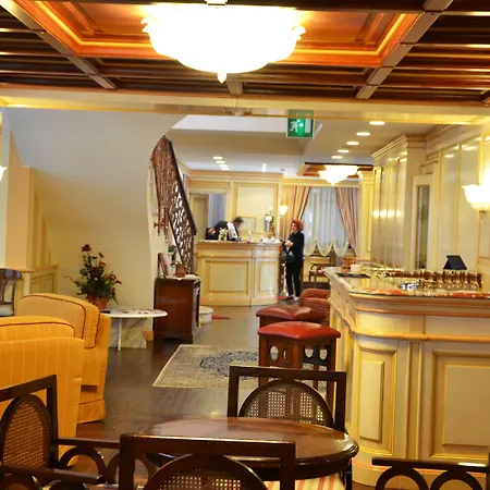 Hotel De La Ville-2