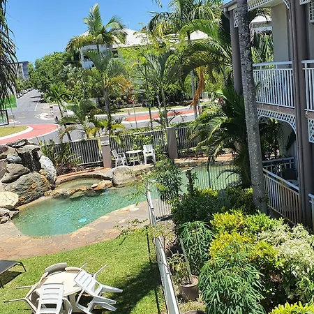 Reef Palms-2