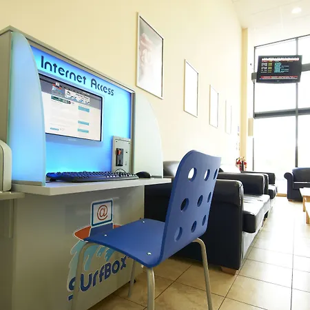 Travelodge Limerick Castletroy-3