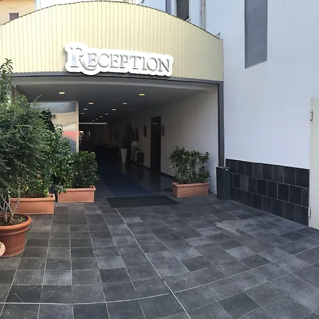 Royal Hotel-3