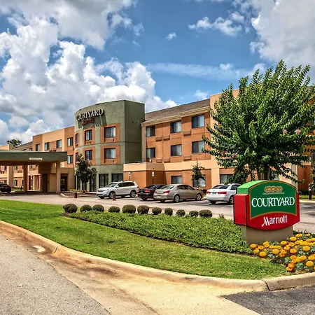 Courtyard By Marriott Troy-2