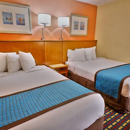 Seashire Inn & Suites-2
