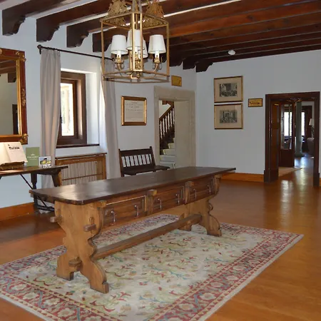 Parador De Gredos-2