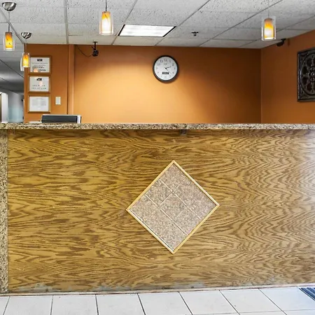 Rodeway Inn & Suites Milwaukee Airport-3